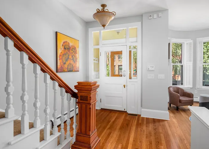 Brownstone Townhouse In Fenway